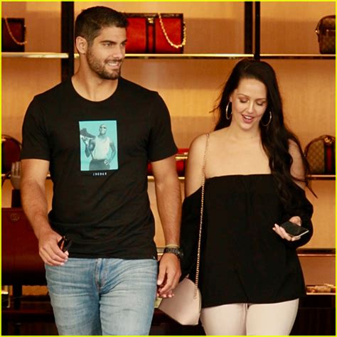 jimmy garoppolo giuliana milan|Jimmy Garroppolos Dating Life and Girlfriend Remain。